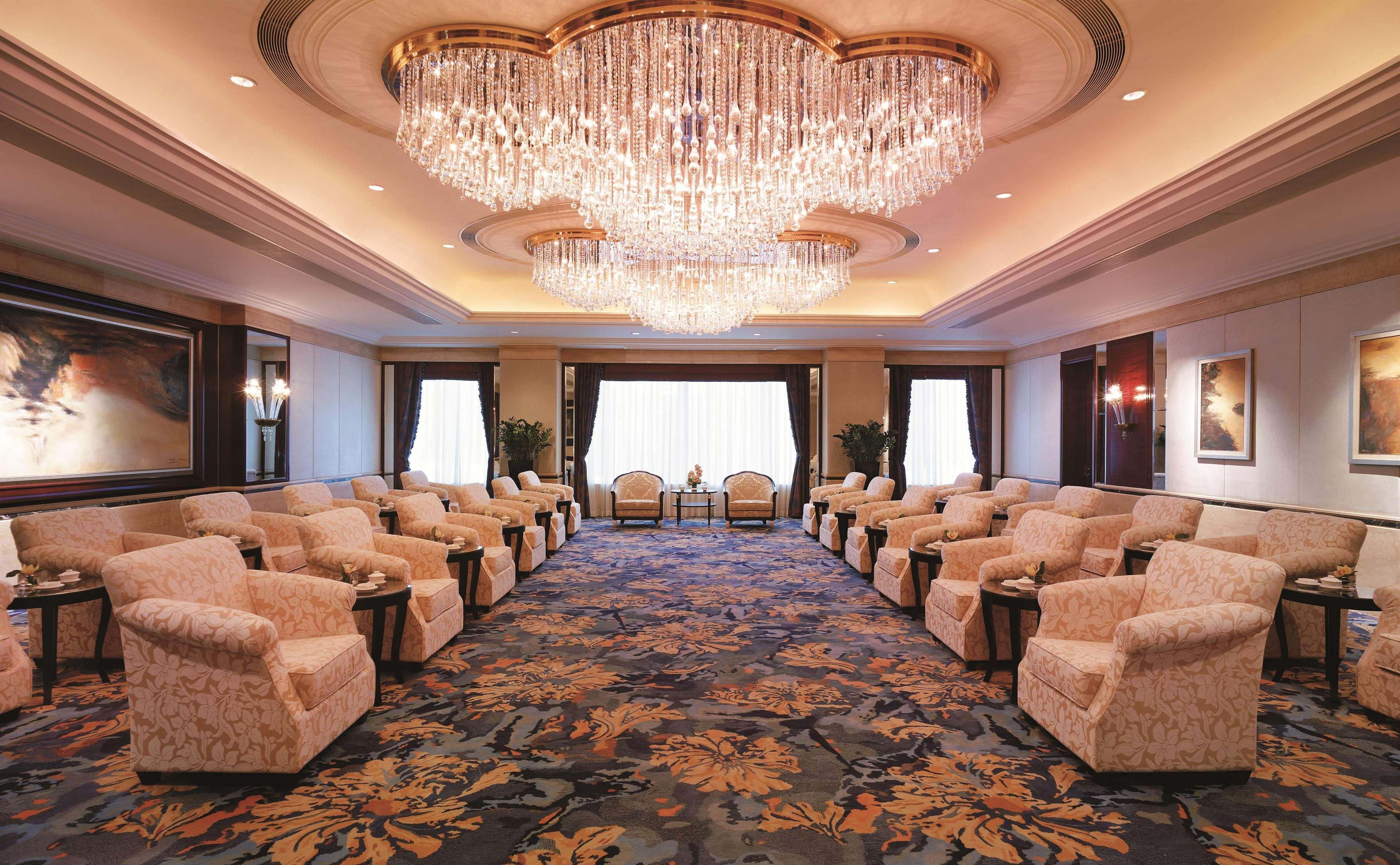 Shangri-La Guangzhou-3 Minutes By Walking To Canton Fair Complex Екстериор снимка