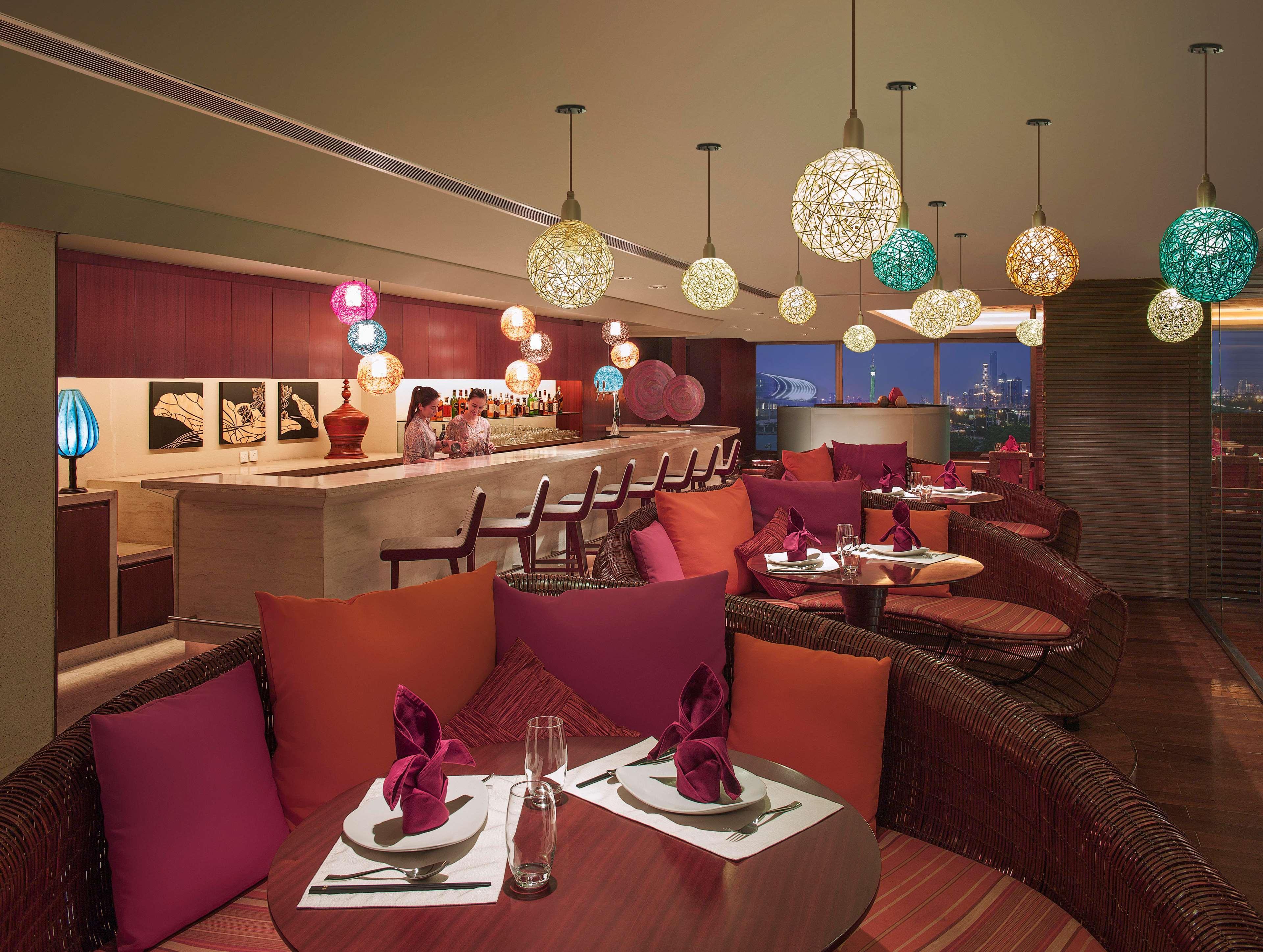 Shangri-La Guangzhou-3 Minutes By Walking To Canton Fair Complex Екстериор снимка