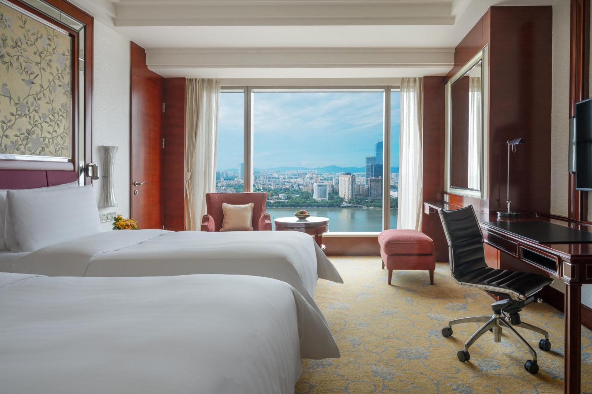 Shangri-La Guangzhou-3 Minutes By Walking To Canton Fair Complex Екстериор снимка